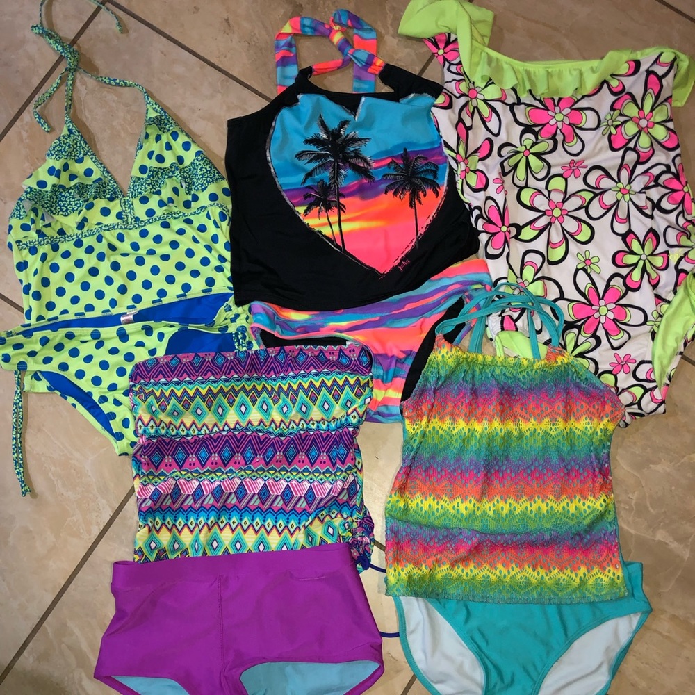 Girls swimsuits